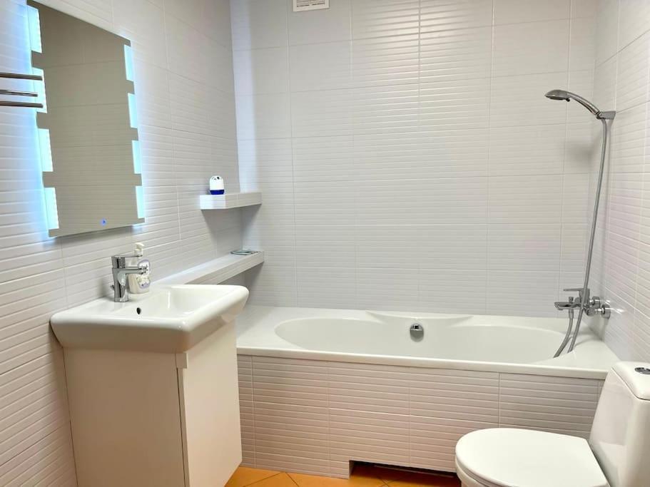 Green Bialoleka Fine Apartament Варшава Экстерьер фото